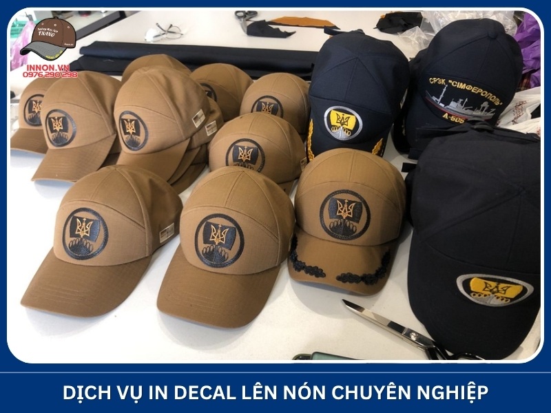 Dịch vụ in decal lên nón chuyên nghiệp