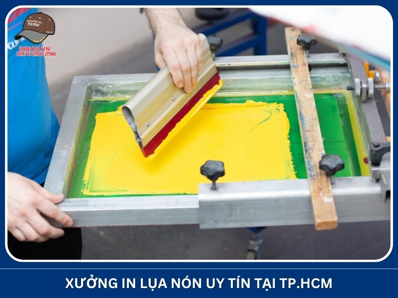 Xưởng in lụa nón uy tín tại TP.HCM