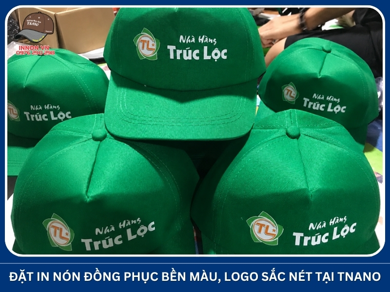 Đặt in nón đồng phục bền màu, logo sắc nét tại TNANO