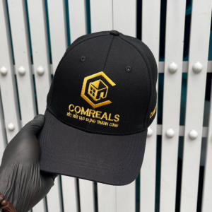 Nón Kết Công Ty Comereals – Đồng Phục Chuyên Nghiệp Cho Doanh Nghiệp Hiện Đại