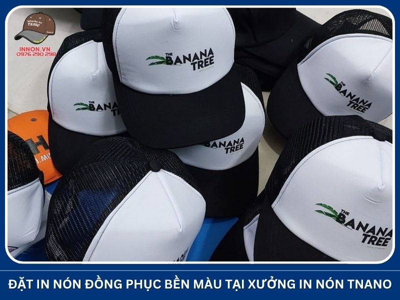 Đặt in nón đồng phục bền màu tại Xưởng In Nón TNANO
